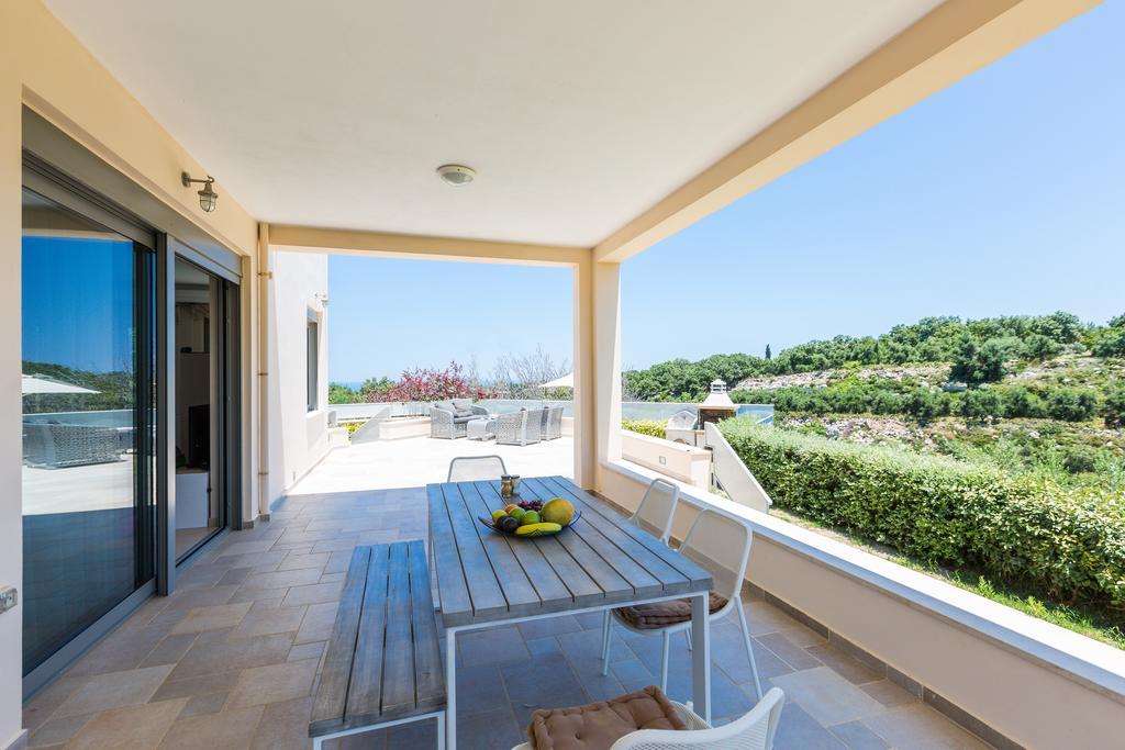 Deluxe Villa Ianthos - Outdoor Hot Tub & Kids Pool Gállos 外观 照片